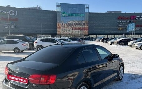 Volkswagen Jetta VI, 2011 год, 1 190 000 рублей, 2 фотография