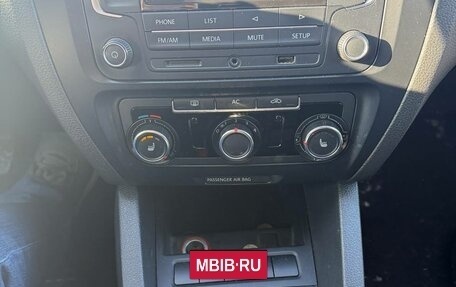 Volkswagen Jetta VI, 2011 год, 1 190 000 рублей, 9 фотография