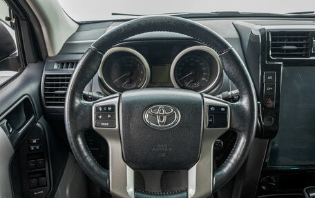 Toyota Land Cruiser Prado 150 рестайлинг 2, 2012 год, 2 799 000 рублей, 13 фотография