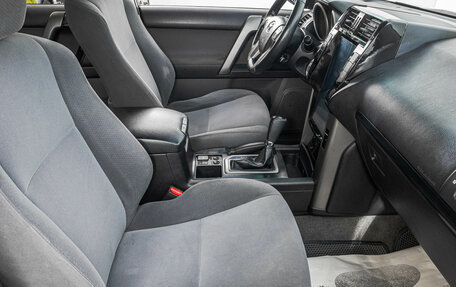 Toyota Land Cruiser Prado 150 рестайлинг 2, 2012 год, 2 799 000 рублей, 23 фотография