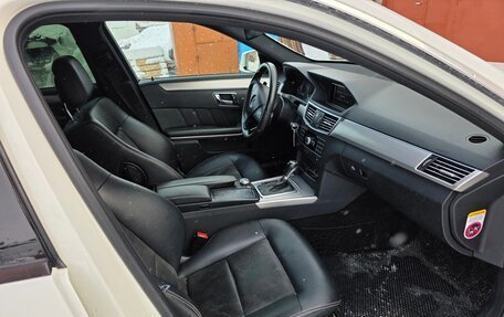 Mercedes-Benz E-Класс, 2010 год, 1 320 000 рублей, 9 фотография