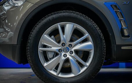 Infiniti QX70, 2016 год, 2 630 000 рублей, 10 фотография