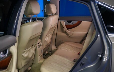 Infiniti QX70, 2016 год, 2 630 000 рублей, 14 фотография