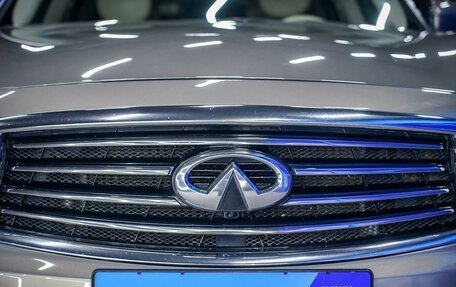 Infiniti QX70, 2016 год, 2 630 000 рублей, 19 фотография