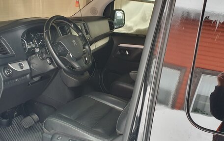 Peugeot Traveller I, 2020 год, 4 200 000 рублей, 23 фотография