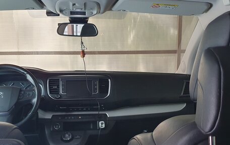 Peugeot Traveller I, 2020 год, 4 200 000 рублей, 34 фотография