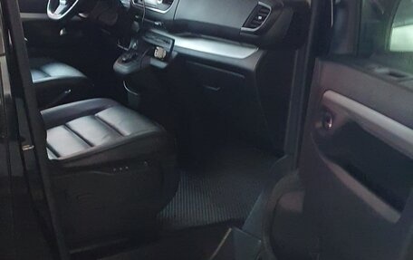 Peugeot Traveller I, 2020 год, 4 200 000 рублей, 39 фотография