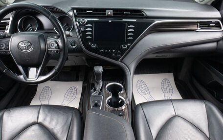 Toyota Camry, 2020 год, 3 199 000 рублей, 8 фотография