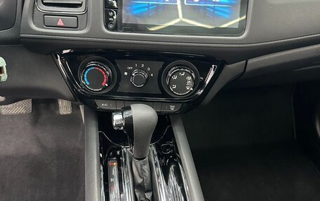 Honda Vezel, 2022 год, 1 550 000 рублей, 9 фотография