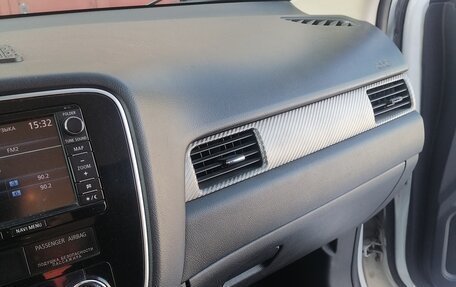 Mitsubishi Outlander III рестайлинг 3, 2012 год, 1 500 000 рублей, 7 фотография