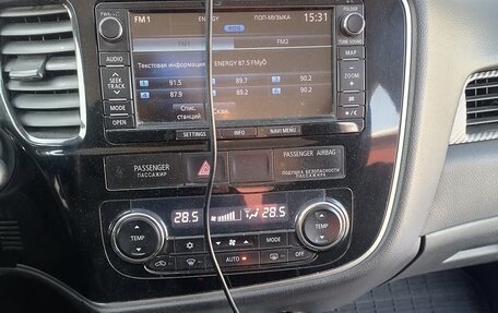 Mitsubishi Outlander III рестайлинг 3, 2012 год, 1 500 000 рублей, 6 фотография