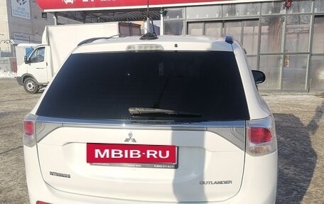 Mitsubishi Outlander III рестайлинг 3, 2012 год, 1 500 000 рублей, 2 фотография