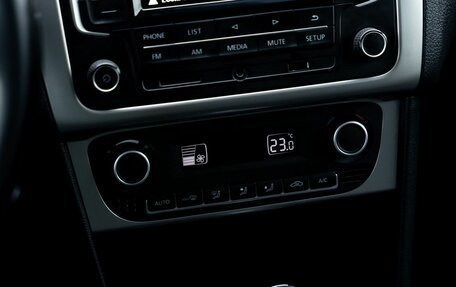 Volkswagen Polo VI (EU Market), 2017 год, 1 000 000 рублей, 19 фотография