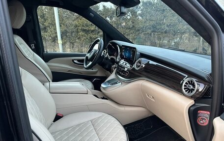 Mercedes-Benz V-Класс, 2021 год, 6 900 000 рублей, 6 фотография