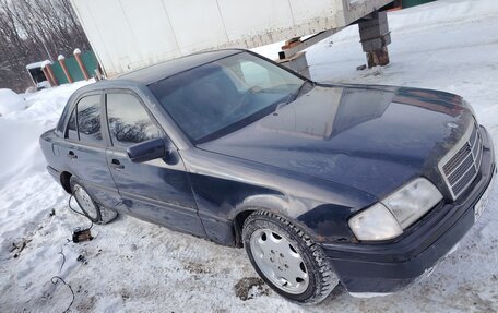 Mercedes-Benz C-Класс, 1997 год, 190 000 рублей, 2 фотография