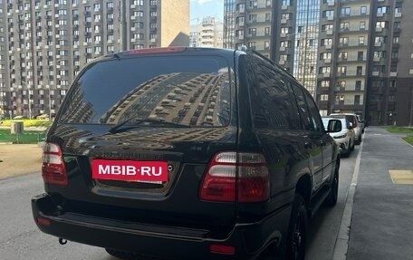 Toyota Land Cruiser 100 рестайлинг 2, 2003 год, 2 599 000 рублей, 2 фотография