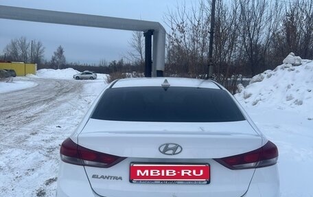 Hyundai Elantra VI рестайлинг, 2018 год, 1 170 000 рублей, 2 фотография