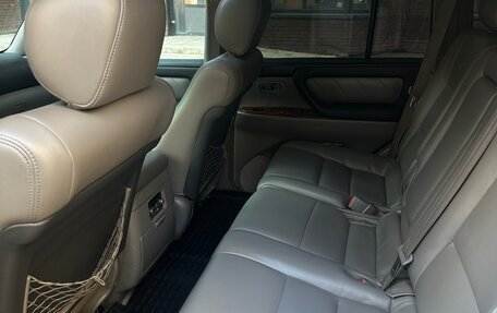 Toyota Land Cruiser 100 рестайлинг 2, 2003 год, 2 599 000 рублей, 3 фотография