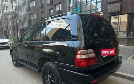 Toyota Land Cruiser 100 рестайлинг 2, 2003 год, 2 599 000 рублей, 8 фотография