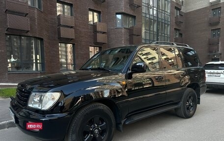 Toyota Land Cruiser 100 рестайлинг 2, 2003 год, 2 599 000 рублей, 7 фотография