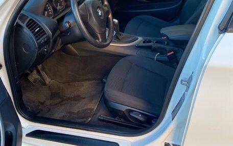 BMW 1 серия, 2011 год, 800 000 рублей, 10 фотография