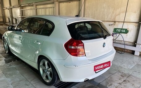 BMW 1 серия, 2011 год, 800 000 рублей, 14 фотография