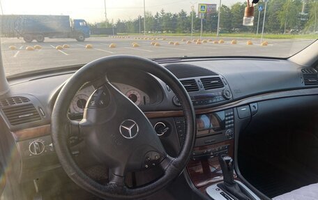 Mercedes-Benz E-Класс, 2003 год, 600 000 рублей, 8 фотография