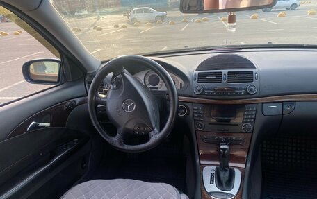 Mercedes-Benz E-Класс, 2003 год, 600 000 рублей, 10 фотография