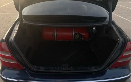 Mercedes-Benz E-Класс, 2003 год, 600 000 рублей, 12 фотография