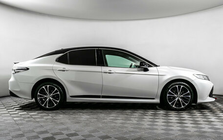 Toyota Camry, 2020 год, 3 040 000 рублей, 4 фотография