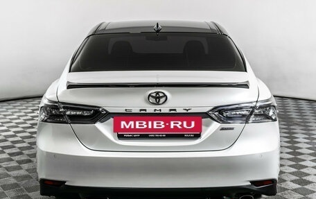 Toyota Camry, 2020 год, 3 040 000 рублей, 6 фотография