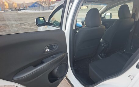 Honda Vezel, 2015 год, 1 620 000 рублей, 8 фотография