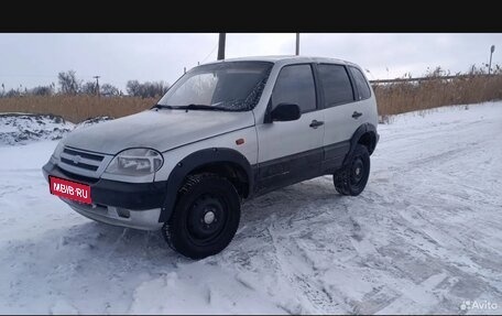 Chevrolet Niva I рестайлинг, 2004 год, 350 000 рублей, 1 фотография