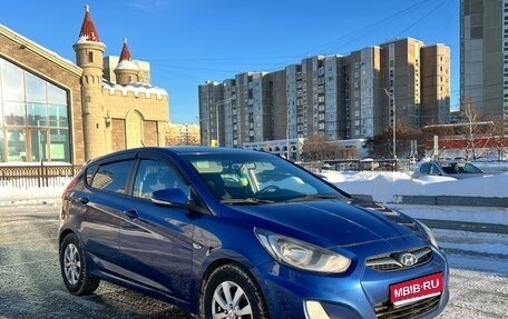 Hyundai Solaris II рестайлинг, 2011 год, 650 000 рублей, 1 фотография