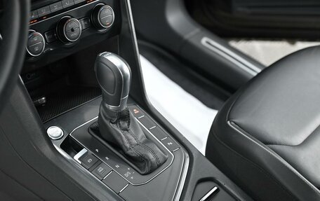 Volkswagen Tiguan II, 2020 год, 2 025 000 рублей, 12 фотография