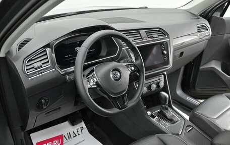 Volkswagen Tiguan II, 2020 год, 2 025 000 рублей, 8 фотография