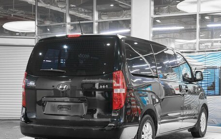 Hyundai H-1 II рестайлинг, 2015 год, 1 895 000 рублей, 6 фотография