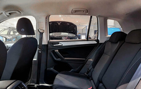 Volkswagen Tiguan II, 2021 год, 3 330 000 рублей, 15 фотография