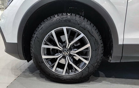 Volkswagen Tiguan II, 2021 год, 3 330 000 рублей, 22 фотография