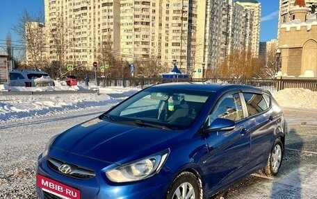 Hyundai Solaris II рестайлинг, 2011 год, 650 000 рублей, 2 фотография