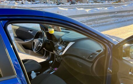 Hyundai Solaris II рестайлинг, 2011 год, 650 000 рублей, 13 фотография