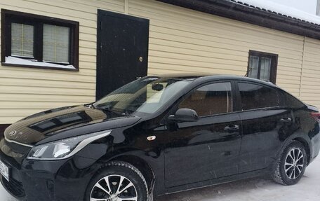 KIA Rio IV, 2018 год, 1 250 000 рублей, 2 фотография