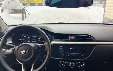 KIA Rio IV, 2018 год, 1 250 000 рублей, 5 фотография