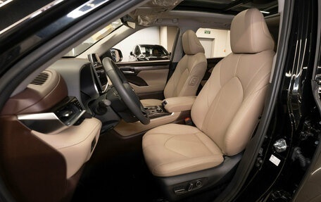 Toyota Highlander, 2025 год, 5 500 000 рублей, 9 фотография