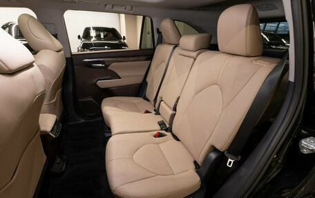 Toyota Highlander, 2025 год, 5 500 000 рублей, 13 фотография
