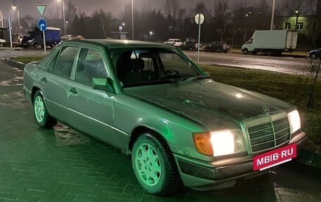 Mercedes-Benz E-Класс, 1992 год, 260 000 рублей, 2 фотография
