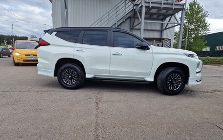 Mitsubishi Montero Sport, 2022 год, 4 150 000 рублей, 2 фотография