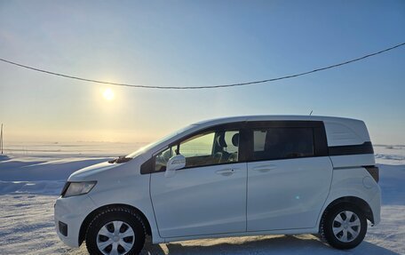 Honda Freed I, 2014 год, 1 050 000 рублей, 20 фотография