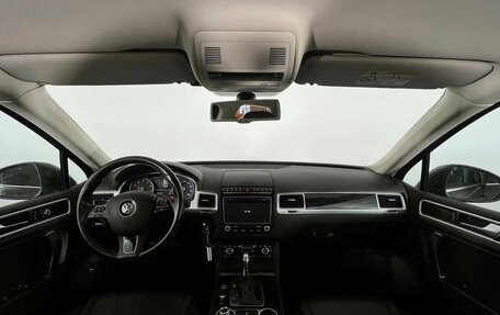 Volkswagen Touareg III, 2016 год, 3 300 000 рублей, 10 фотография