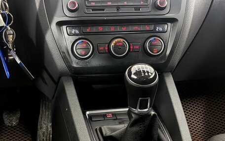 Volkswagen Jetta VI, 2015 год, 1 050 000 рублей, 13 фотография